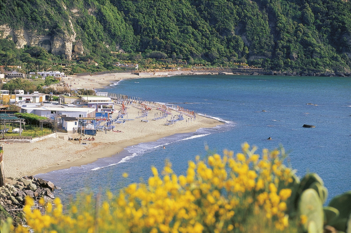 ISCHIA PONTE DEL 2 GIUGNO 